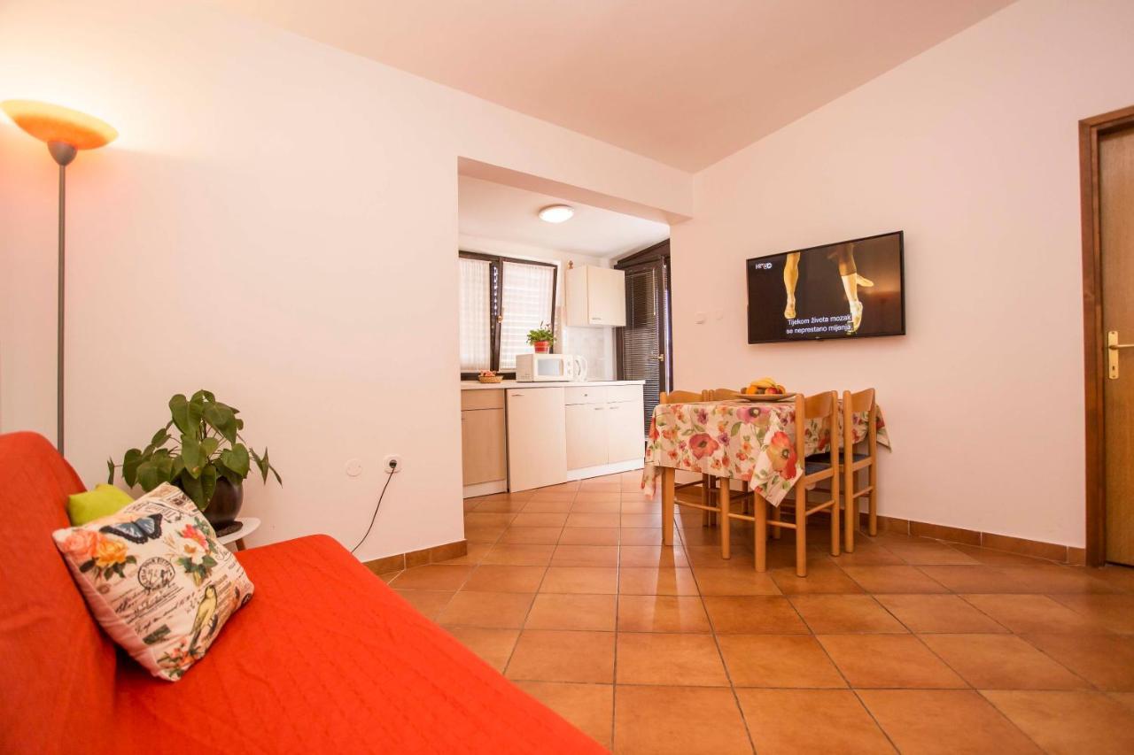 Apartments Romano Rovigno Esterno foto