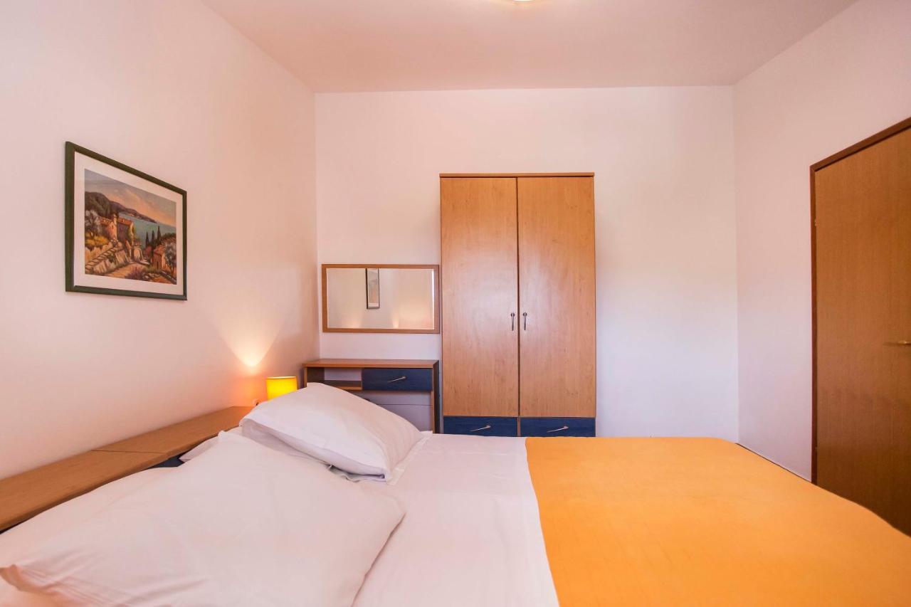 Apartments Romano Rovigno Esterno foto