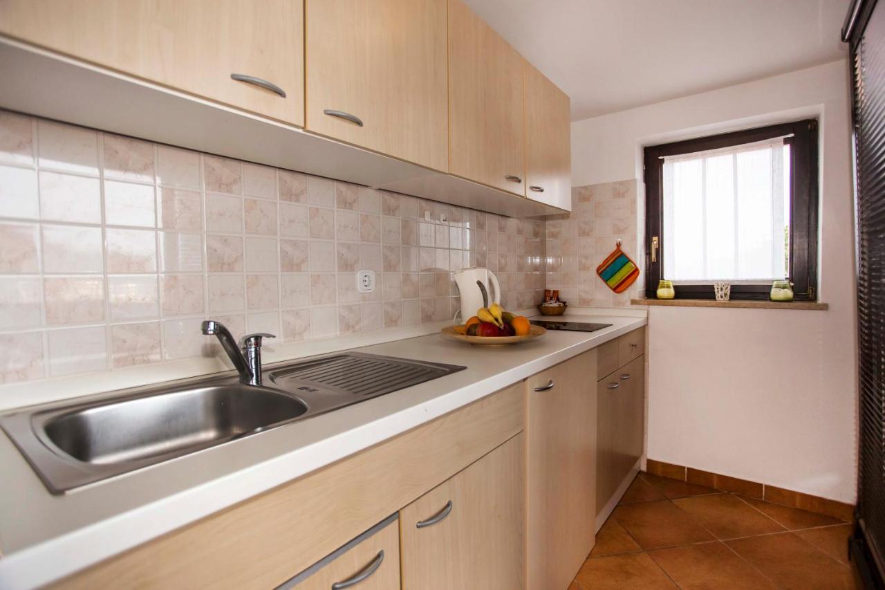Apartments Romano Rovigno Esterno foto