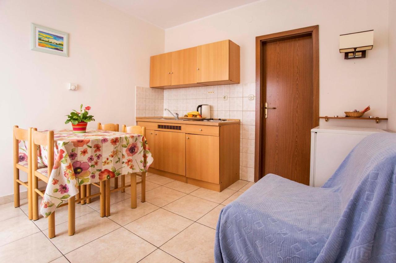 Apartments Romano Rovigno Esterno foto