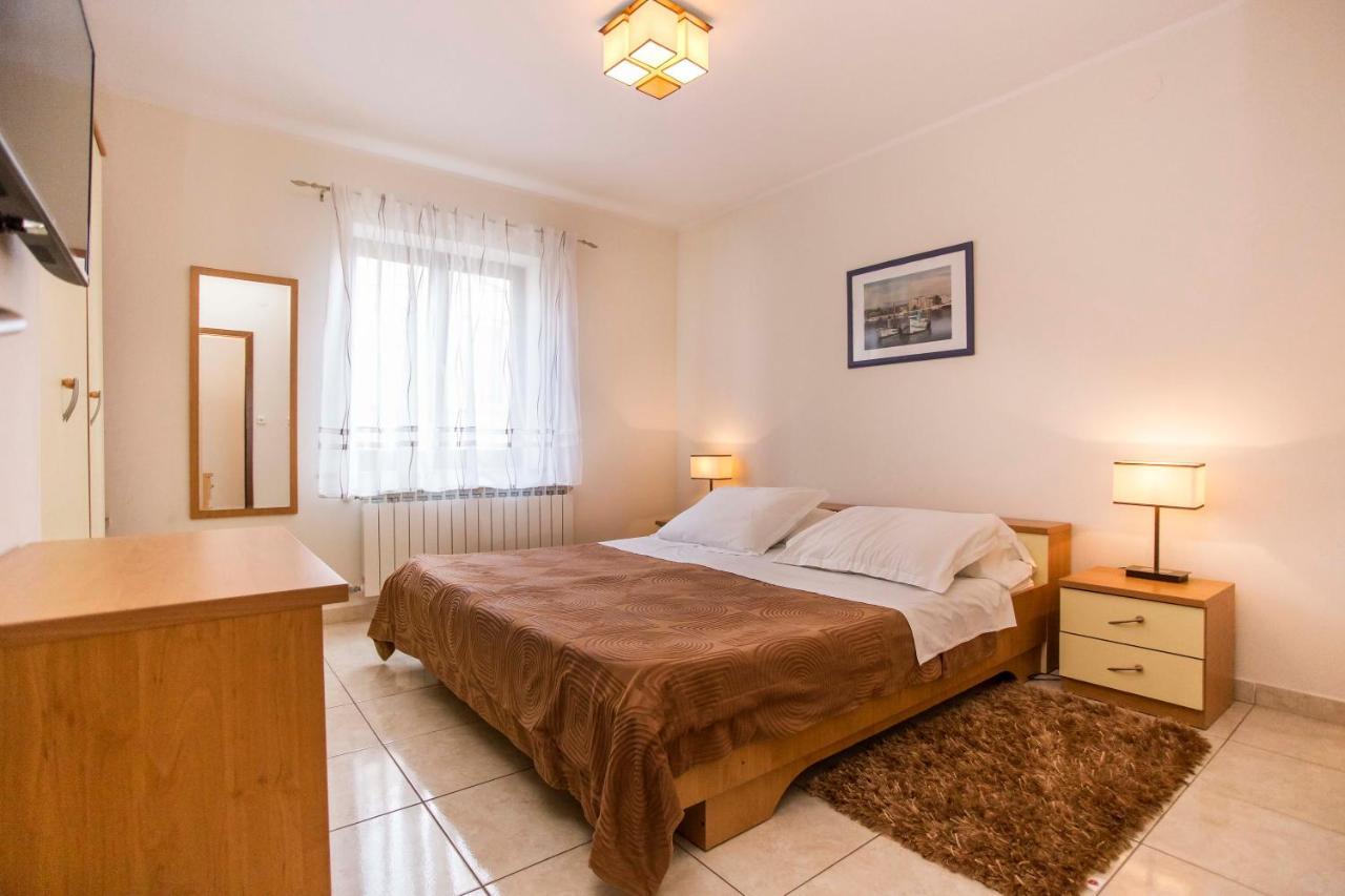 Apartments Romano Rovigno Esterno foto