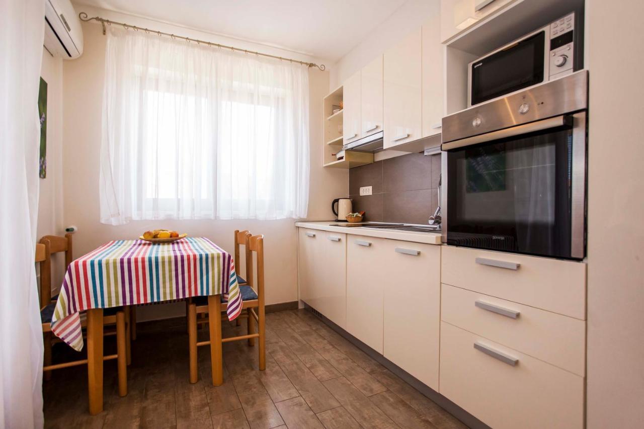 Apartments Romano Rovigno Esterno foto