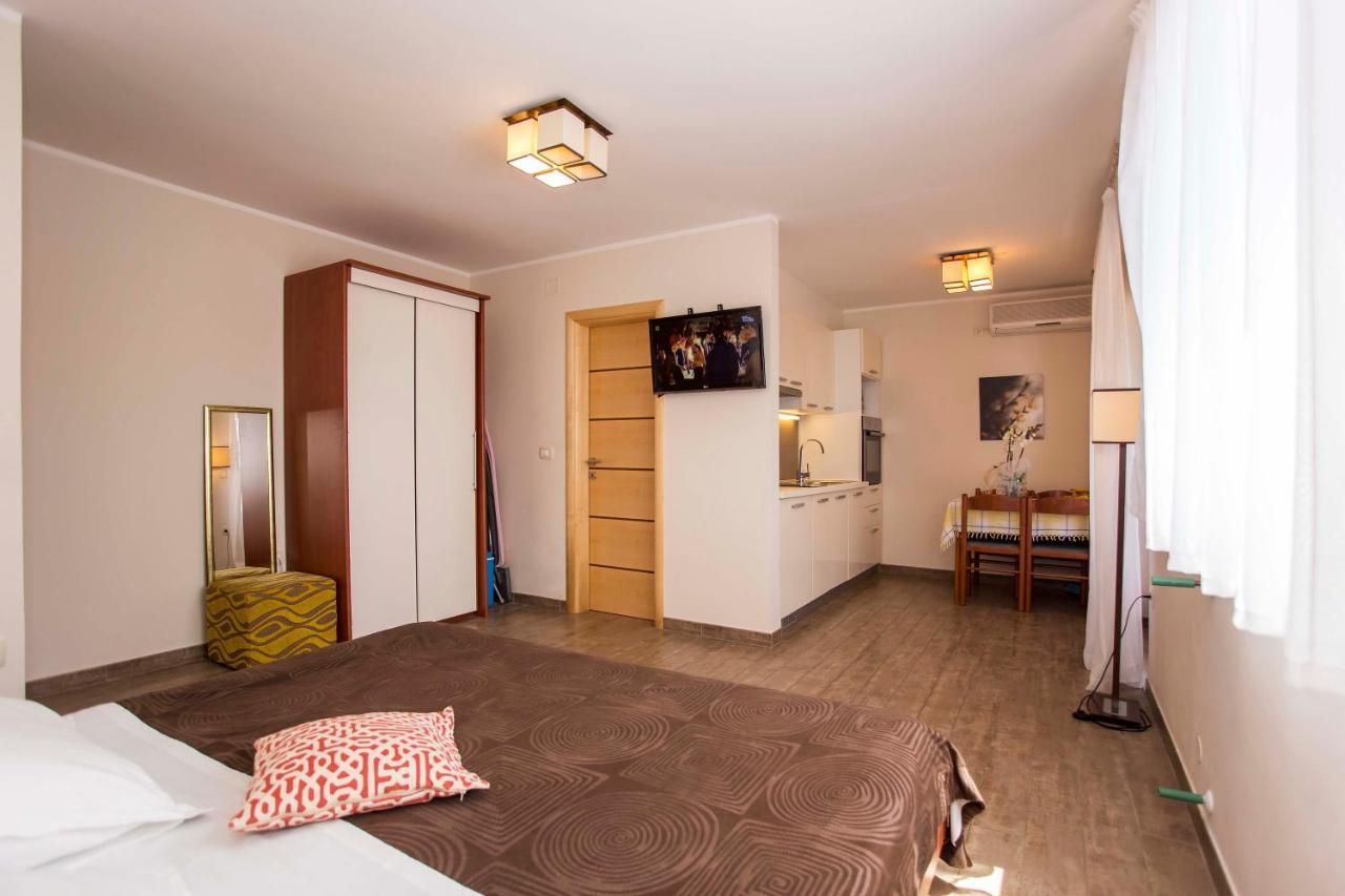 Apartments Romano Rovigno Esterno foto